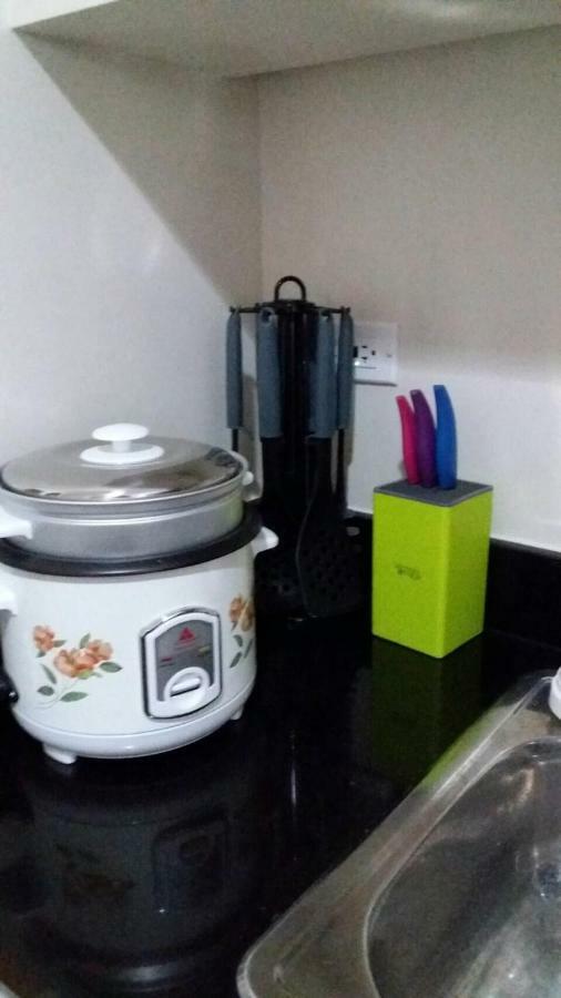 Studio Unit, Homely Condo At One Madison Place Near Iloilo Business Park Ph. Exterior foto